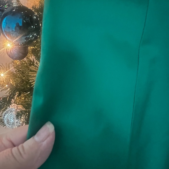 Size 8Petite *Just in time for the holidays! 🎄 - Picture 3 of 3